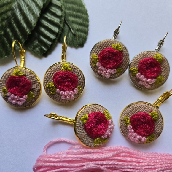 Handembroidered Earrings - Picture 4 of 5